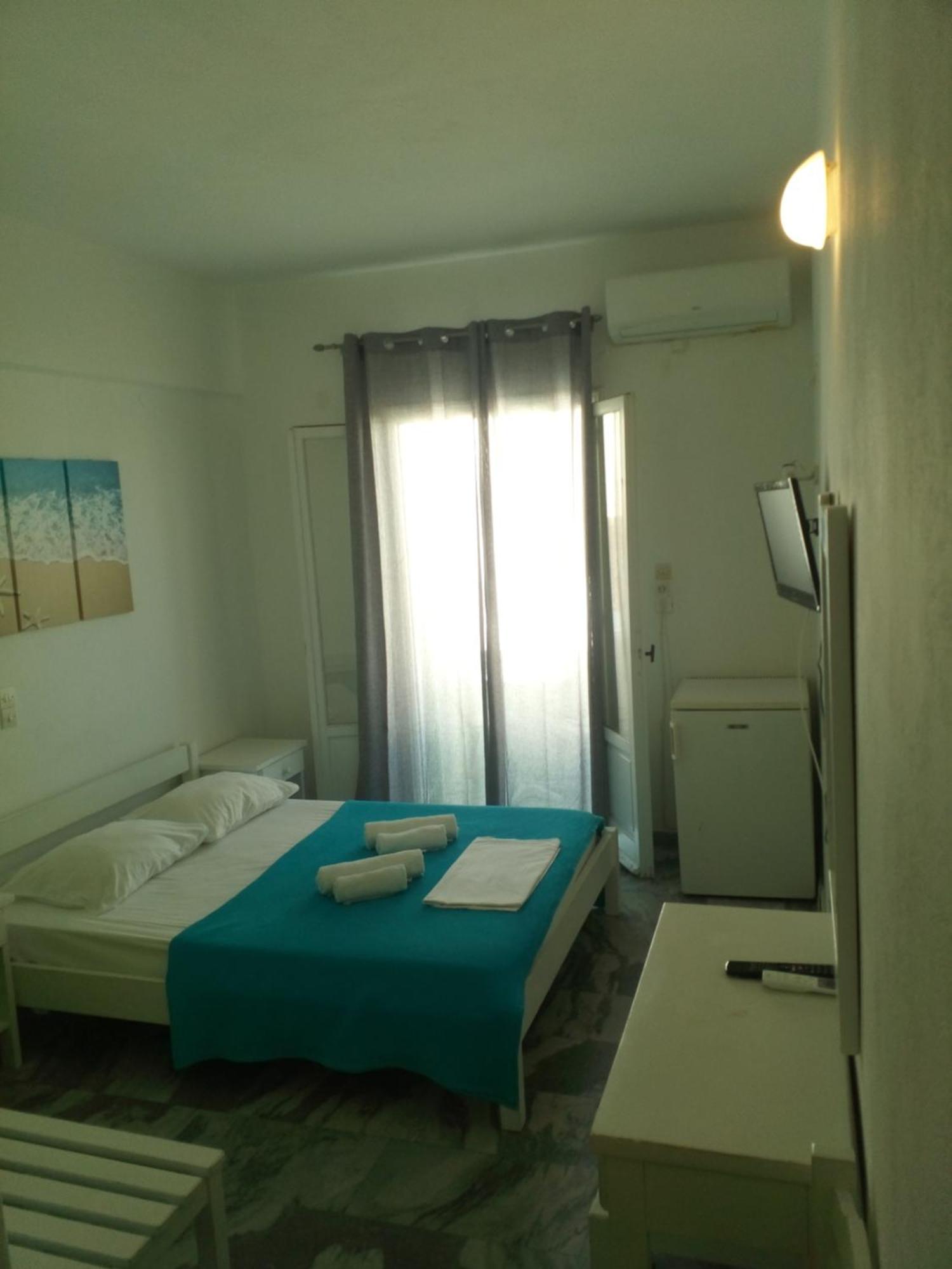 Frangiscos Hostel Páros Buitenkant foto