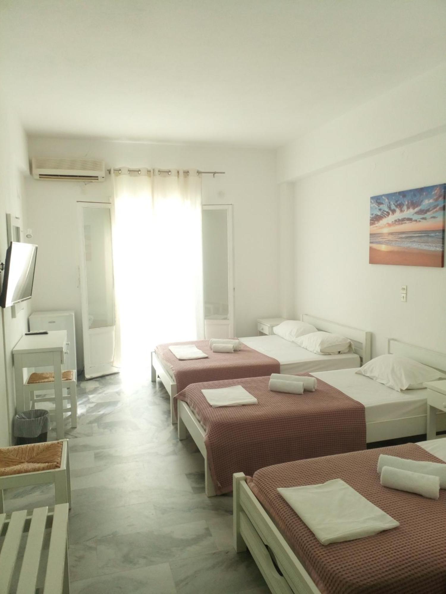 Frangiscos Hostel Páros Buitenkant foto