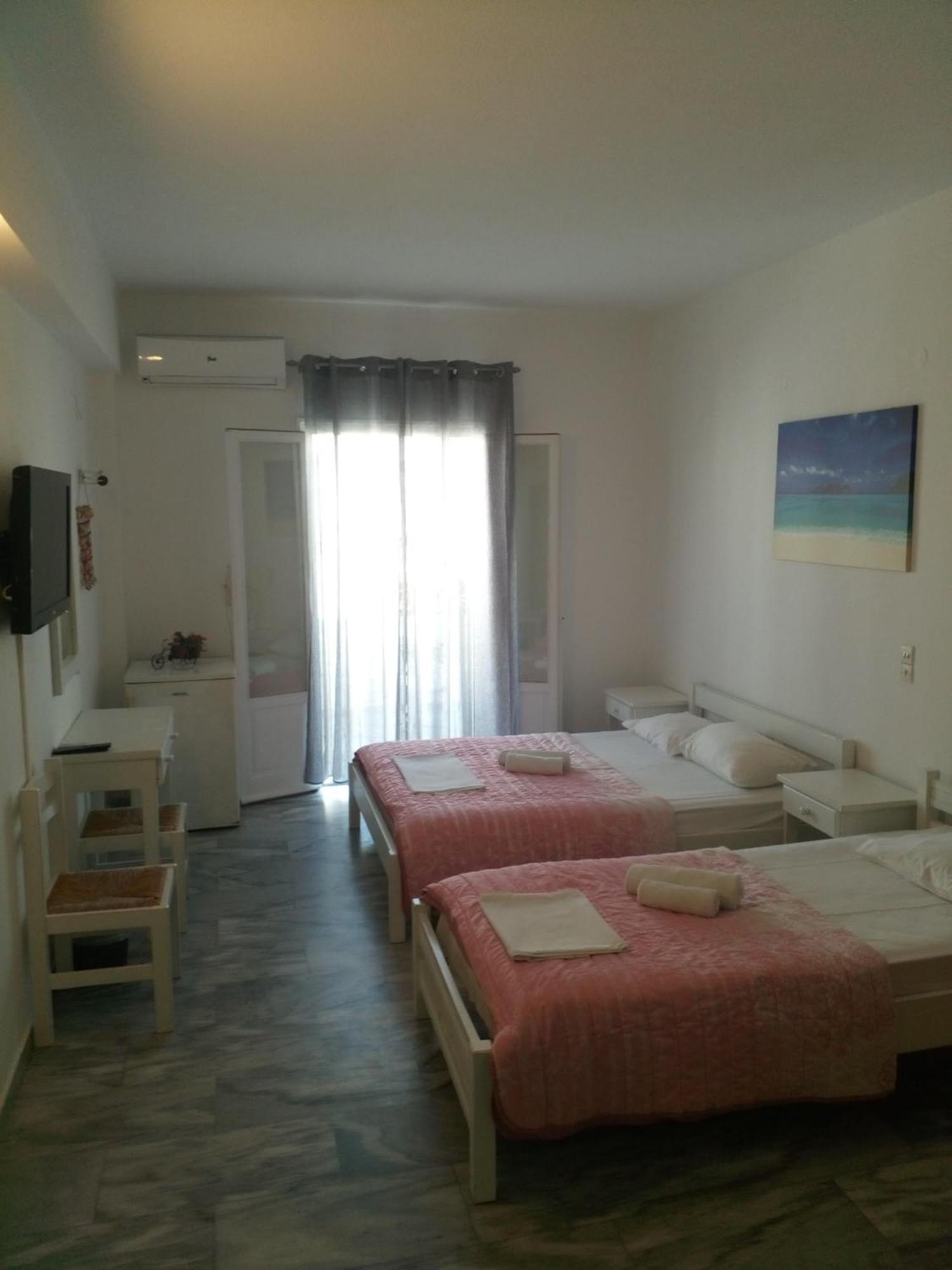 Frangiscos Hostel Páros Buitenkant foto